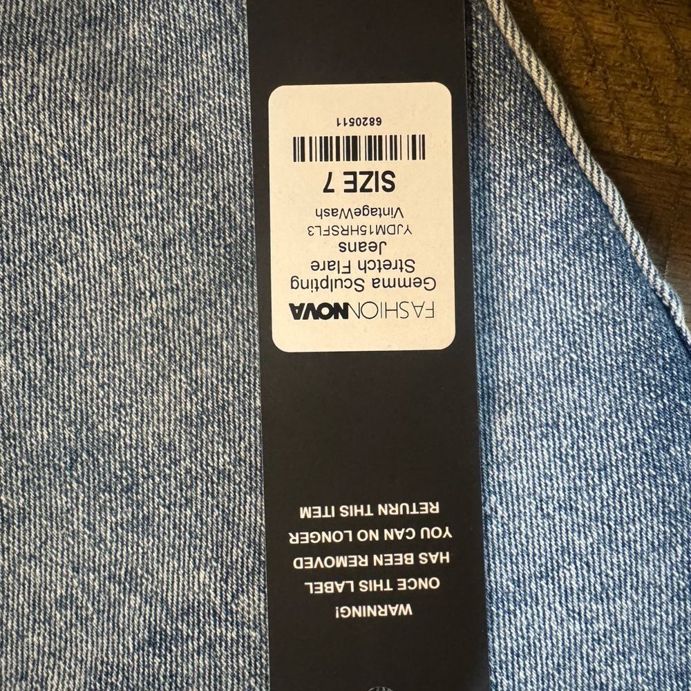 Fashion Nova Gemma Sculpting Stretch Vintage Wash High Waist Flare Jeans NWT - Picture 2 of 13